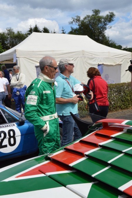 Italský jezdec Sandro Munari, který v 60. letech minulého století startoval na proslavené Rallye Vltava. V roce 2015 se na startu Eifelu objevil i svým někdejším co-pilotem Sodanem.